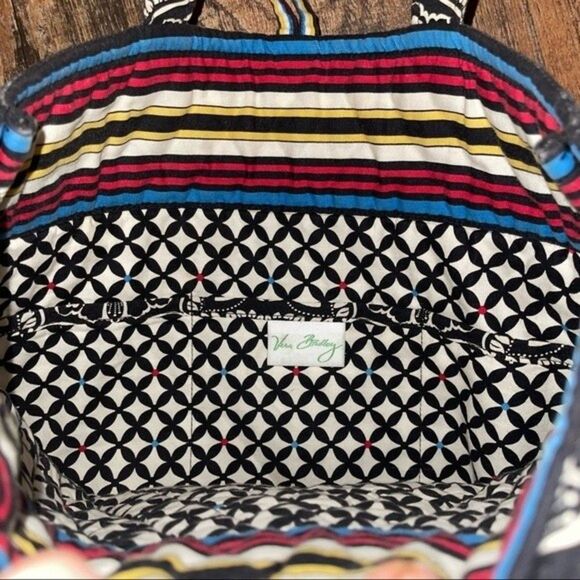 Vera Bradley - Picture 7 of 9